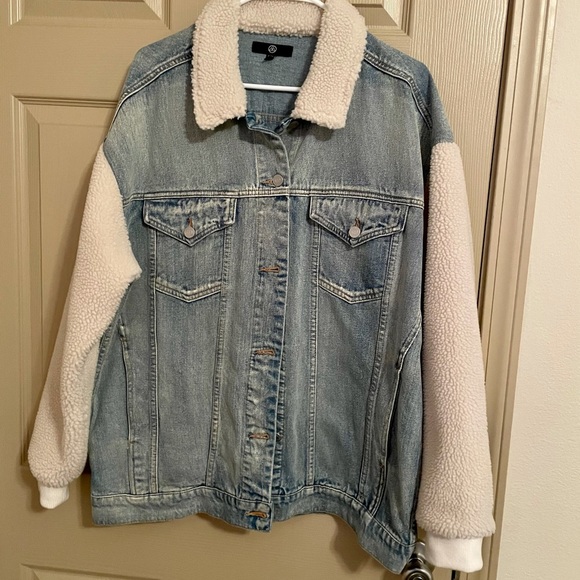 Missguided Jackets & Blazers - Denim sherpa jacket